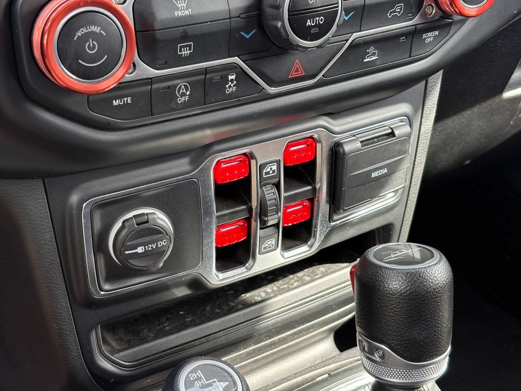 Used 2022 Jeep Gladiator Sport AWD/4WD image 23