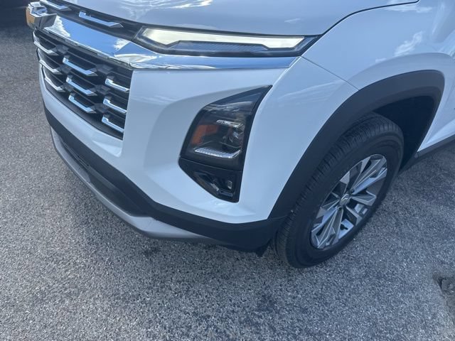 New 2026 Chevrolet Equinox LT w/ Convenience Package II FWD image 9