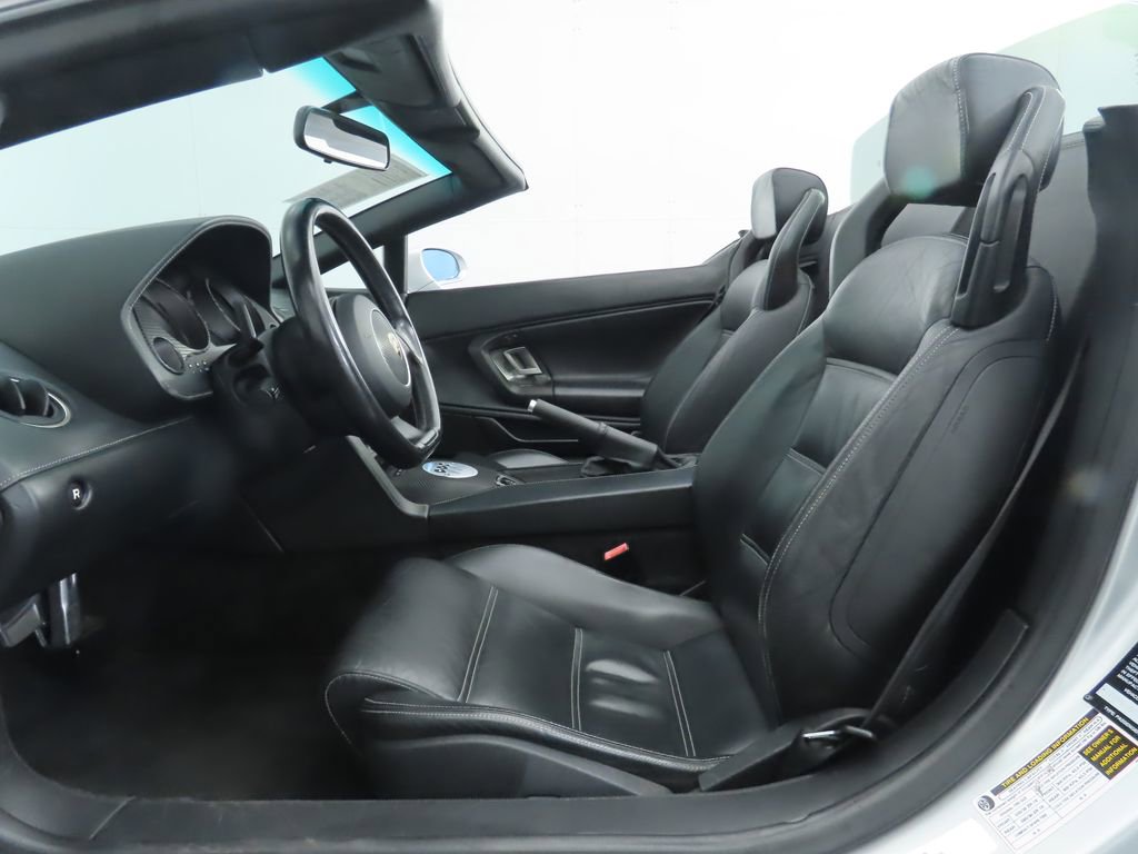 Used 2006 Lamborghini Gallardo Base image 25