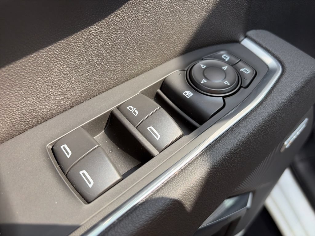 Used 2026 Chevrolet Silverado 1500 LT Trail Boss w/ LT Trail Boss Premium Package AWD/4WD image 15