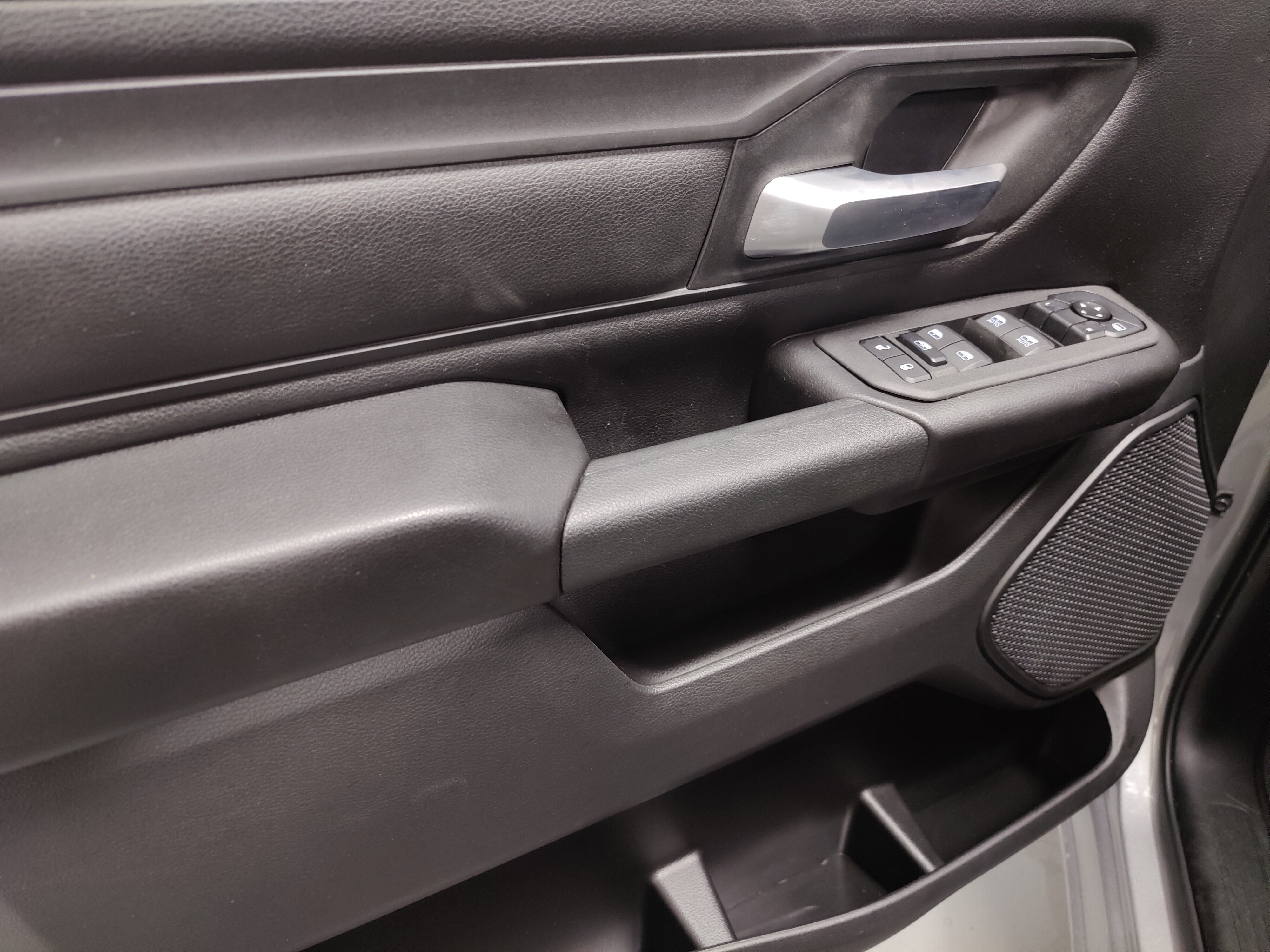 Used 2025 RAM 1500 Tradesman image 25