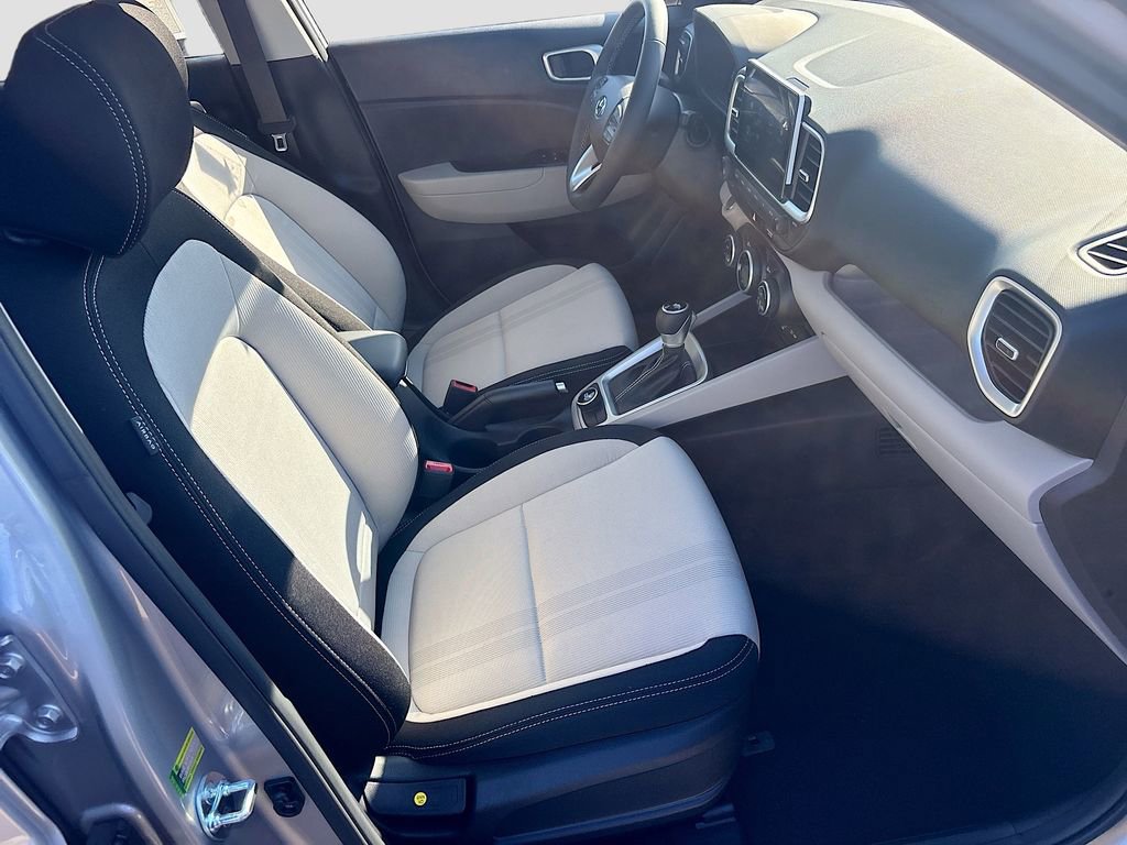New 2025 Hyundai Venue SEL image 26