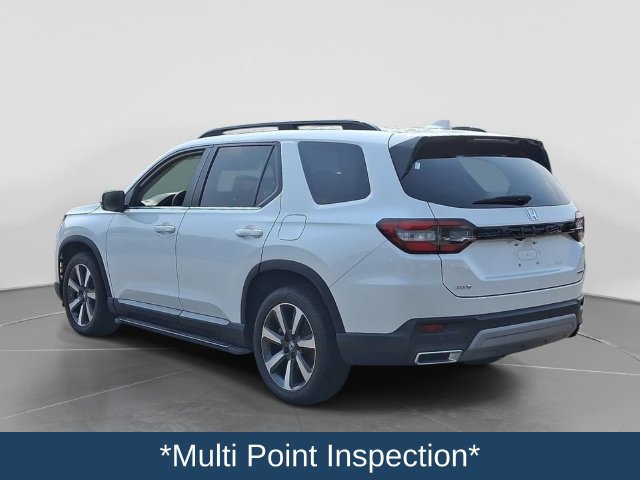 Used 2025 Honda Pilot Touring image 5