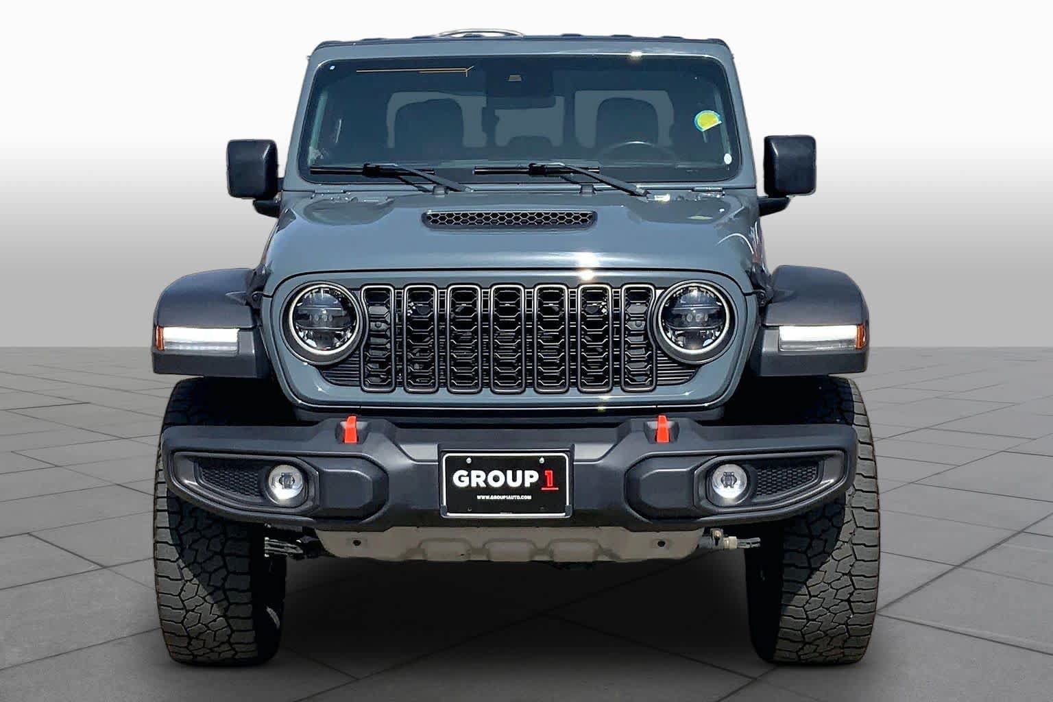 Used 2024 Jeep Gladiator Mojave w/ Safety Group AWD/4WD image 4