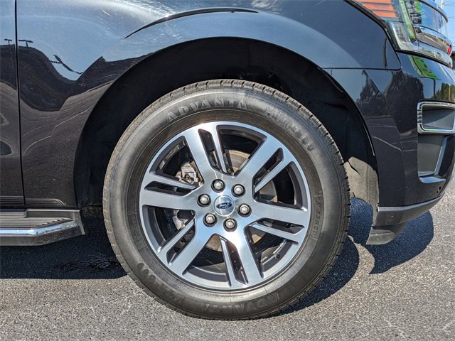 Used 2023 Ford Expedition Max Limited image 11
