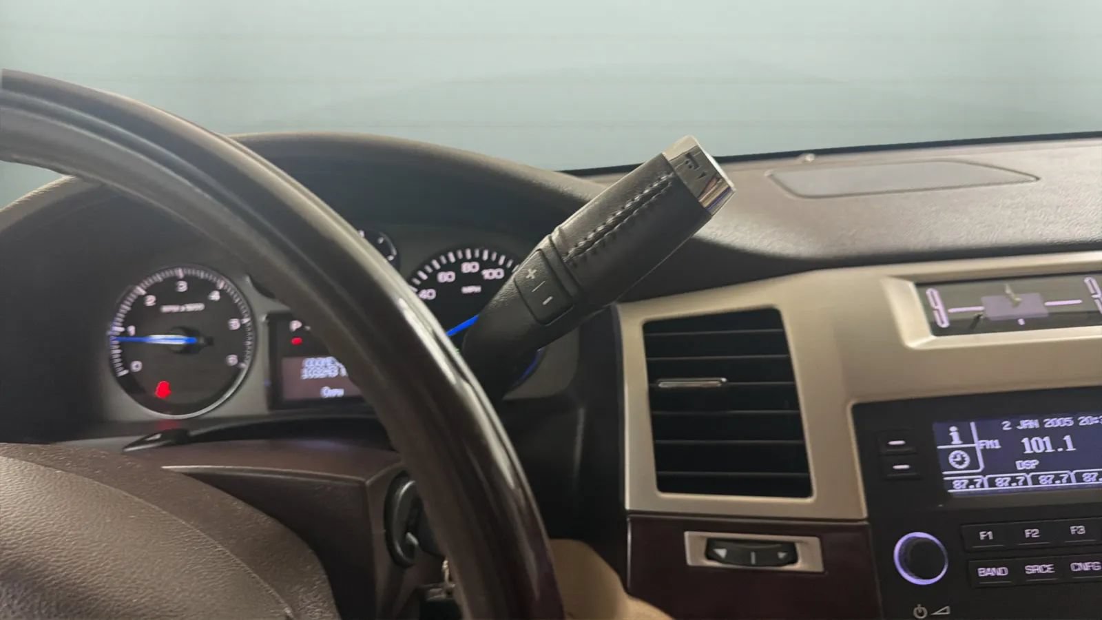 Used 2008 Cadillac Escalade AWD image 12