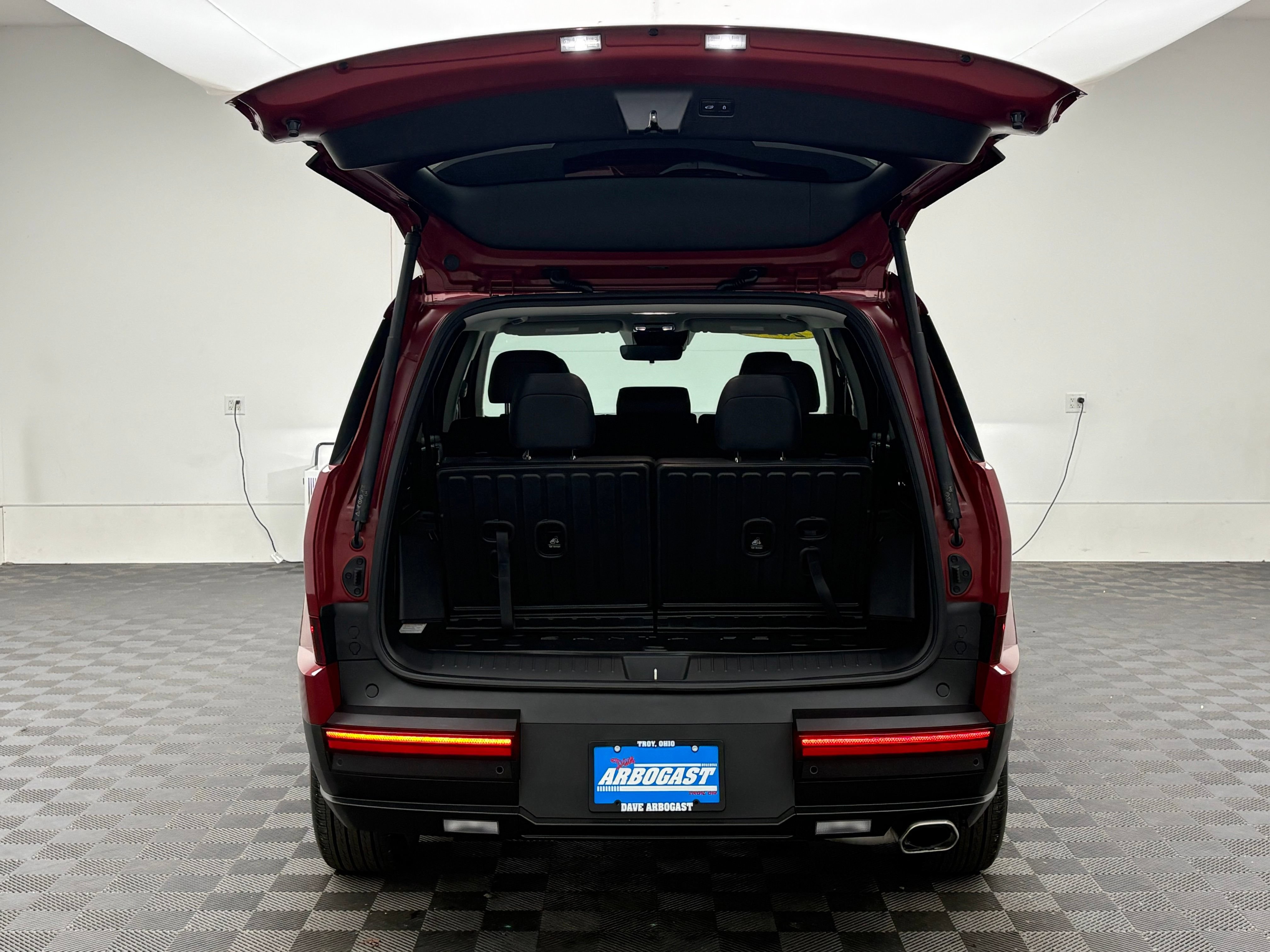 Used 2026 Hyundai Santa Fe SEL FWD image 9