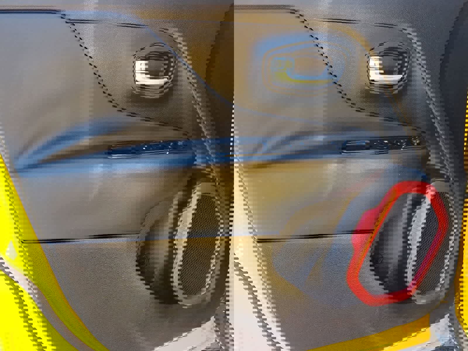 Used 2015 Jeep Renegade Trailhawk image 25