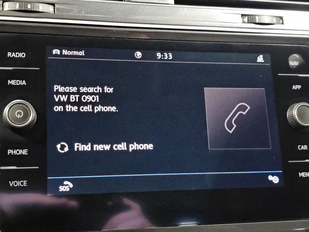 Used 2020 Volkswagen Tiguan SEL image 14