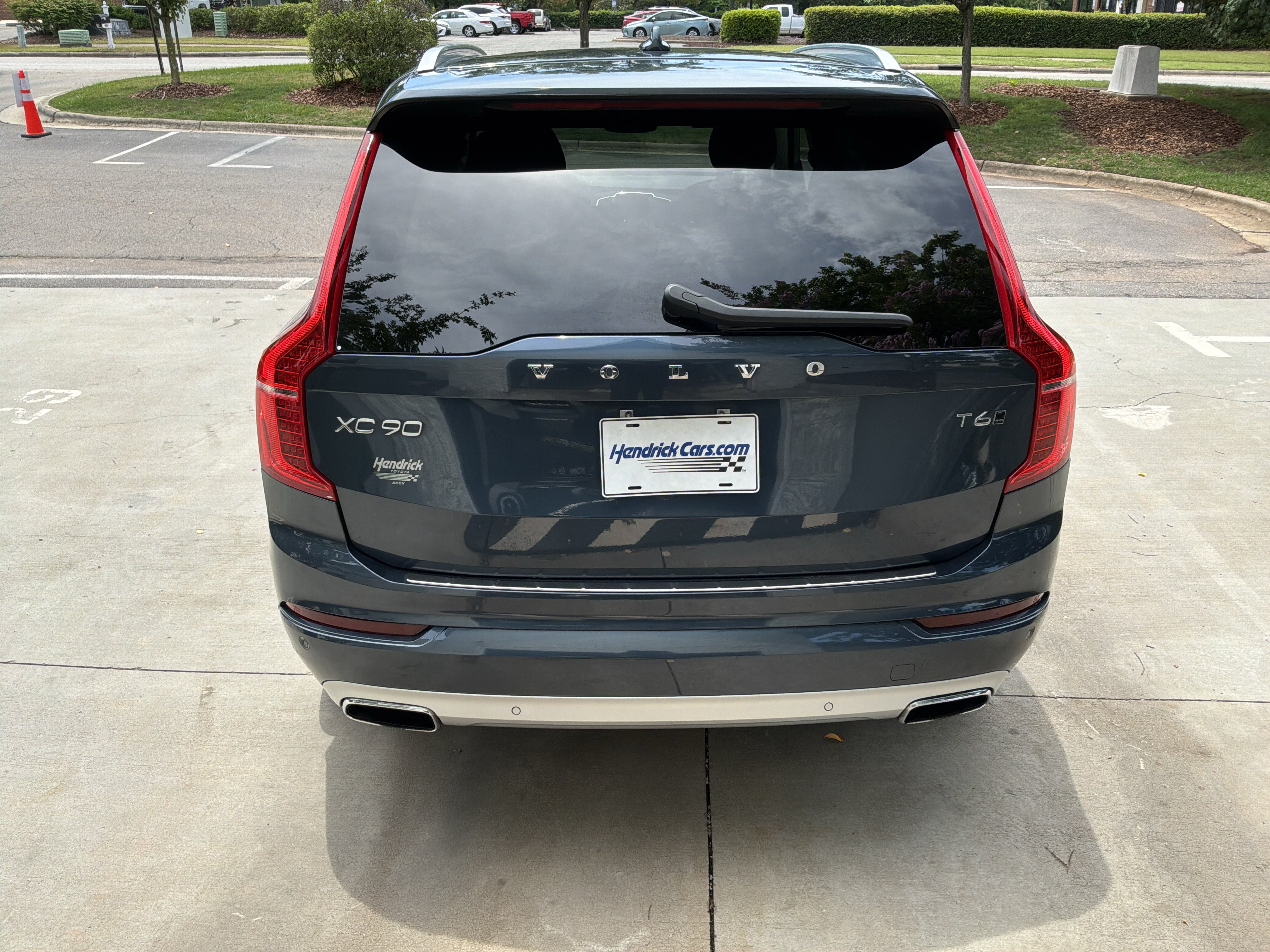 Used 2021 Volvo XC90 T6 Momentum w/ Advanced Package AWD/4WD image 9