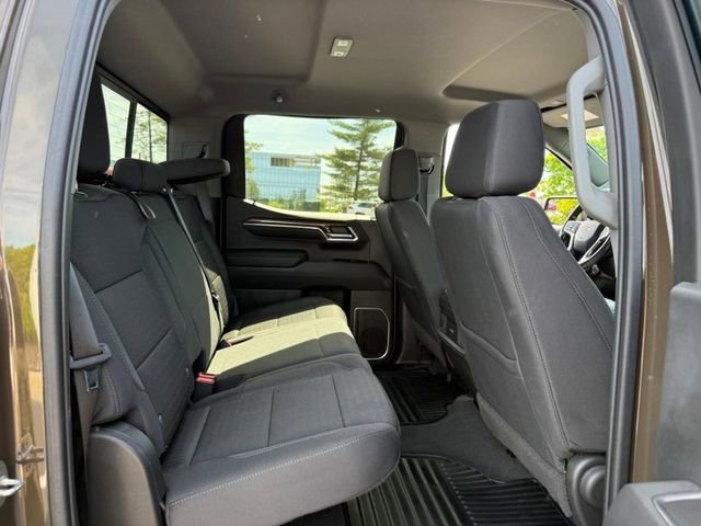 Used 2023 Chevrolet Silverado 1500 LT w/ Z71 Off-Road Package AWD/4WD image 10