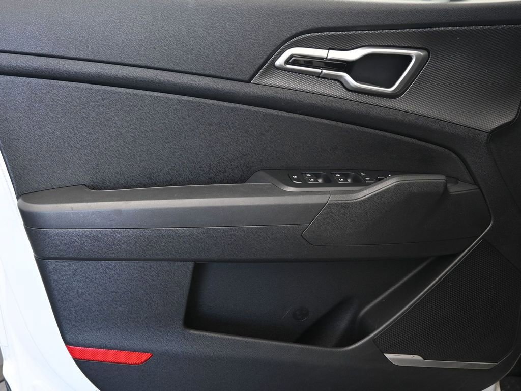 Used 2024 Kia Sportage LX image 22