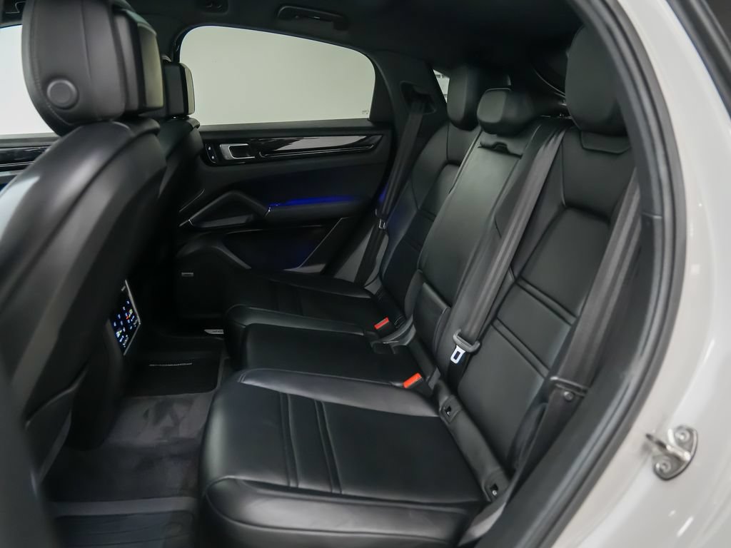 Certified 2021 Porsche Cayenne Coupe AWD/4WD image 18