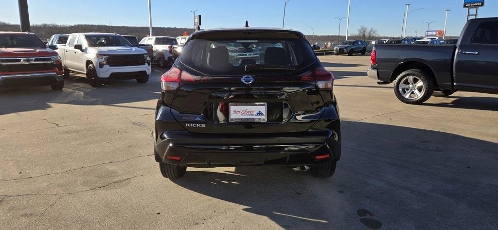 Used 2021 Nissan Kicks S image 5