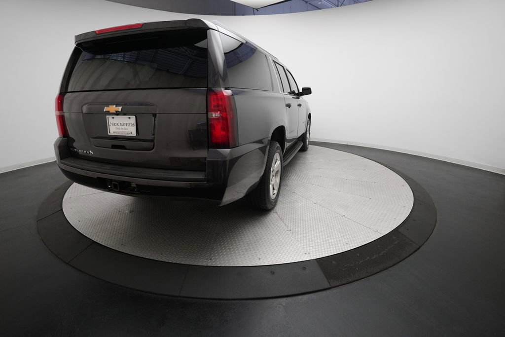 Used 2017 Chevrolet Suburban LT image 13