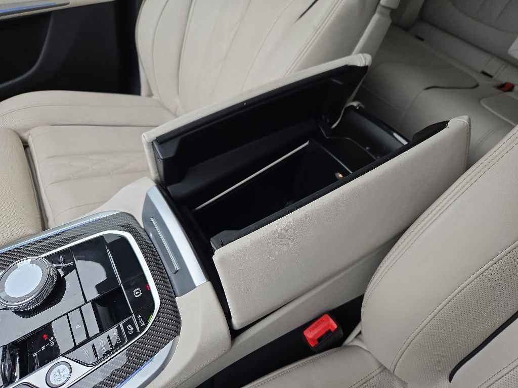 Used 2024 BMW X5 M60i AWD/4WD image 38