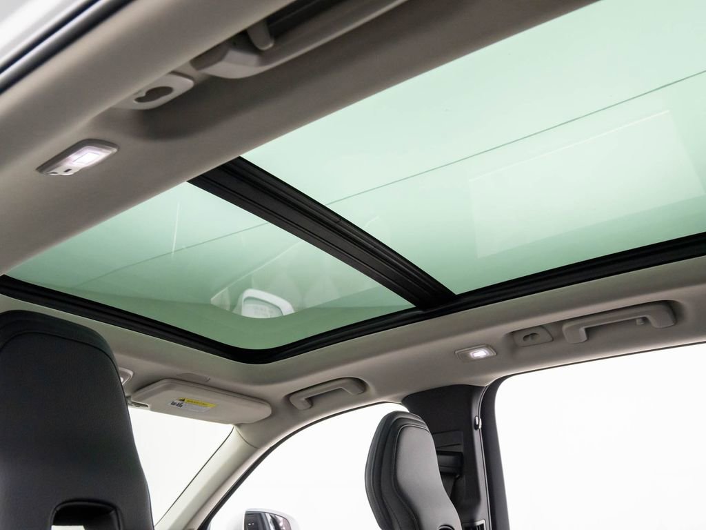 Used 2024 Volvo XC90 T8 Plus image 19