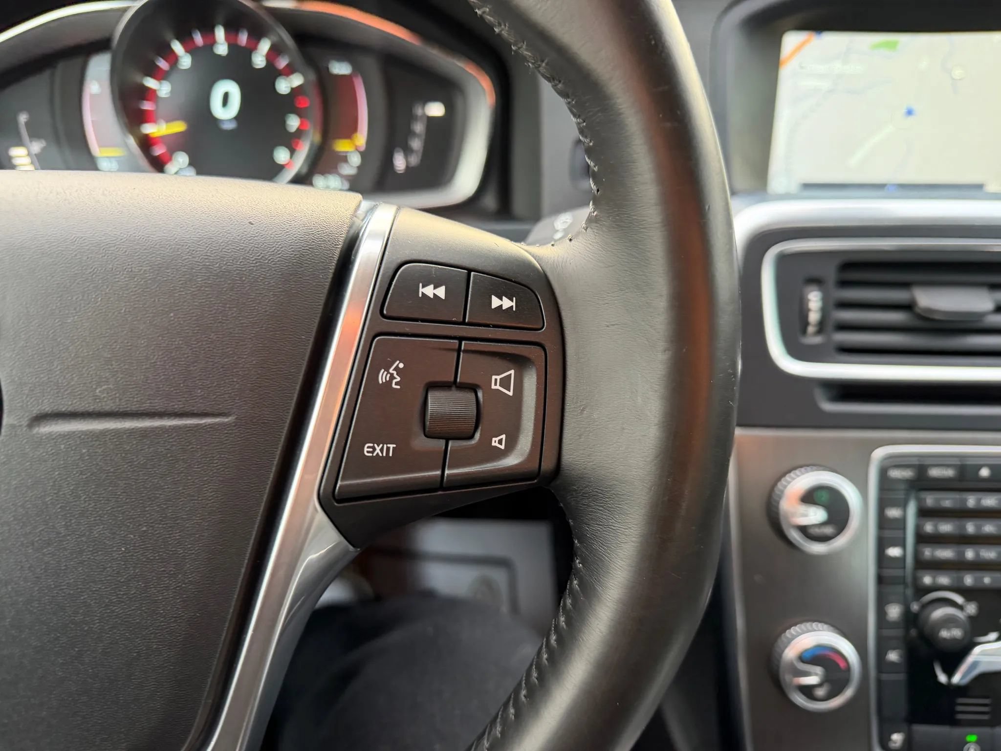 Used 2016 Volvo S60 T5 Premier FWD image 24