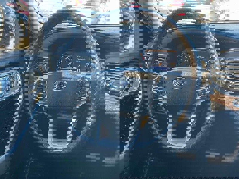 Used 2021 Ford Explorer Limited w/ Equipment Group 301A image 13