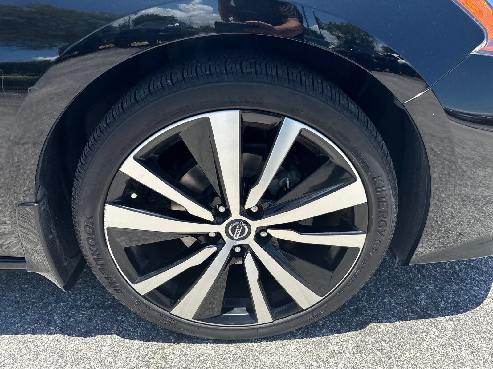 Used 2019 Nissan Altima 2.5 SR FWD image 8