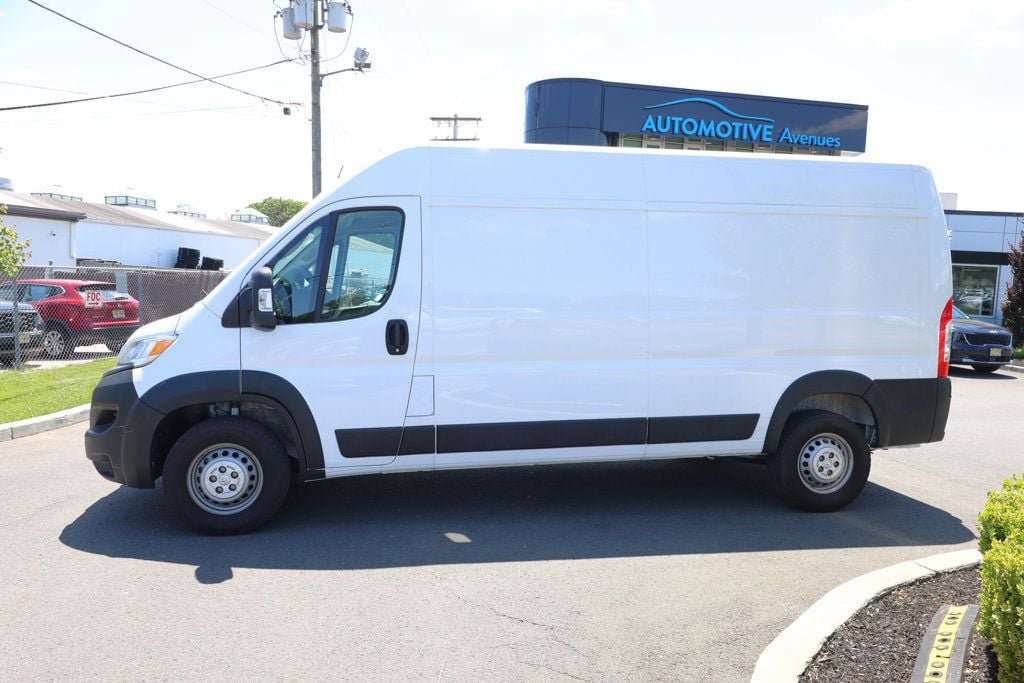 Used 2025 RAM ProMaster 2500 w/ Convenience Group FWD image 2