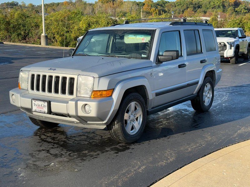 Used 2006 Jeep Commander 4dr 4WD image 8