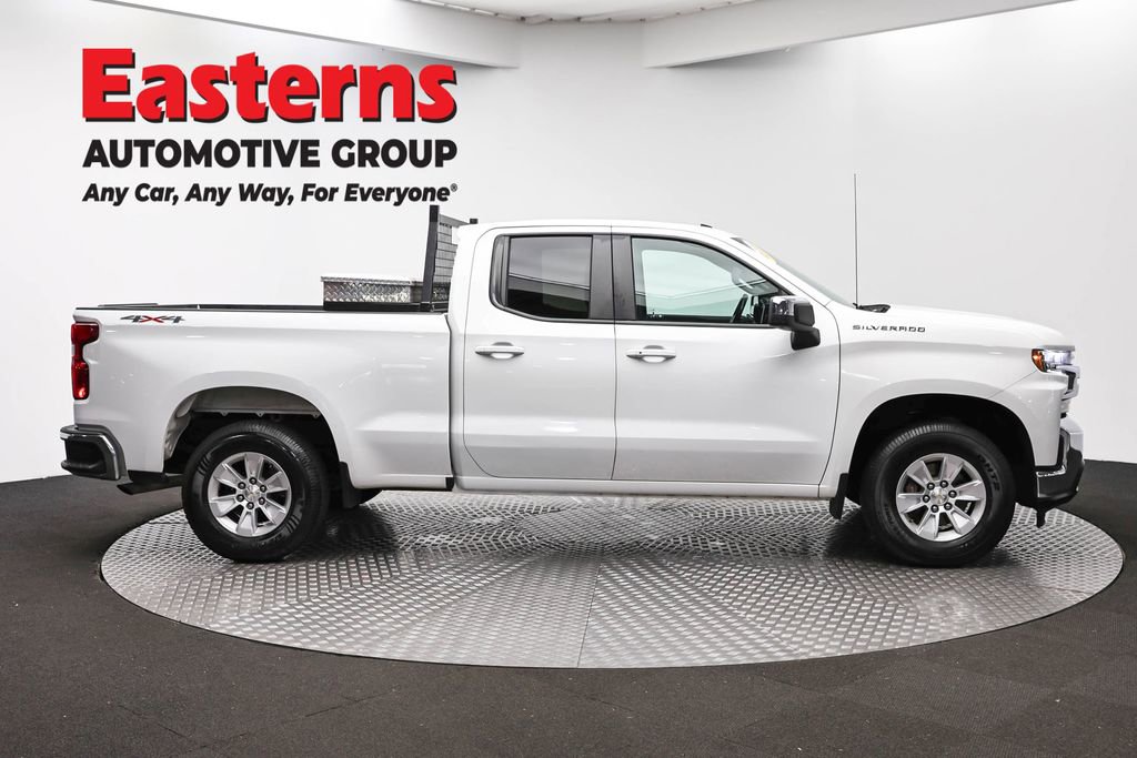 Used 2021 Chevrolet Silverado 1500 LT AWD/4WD image 4
