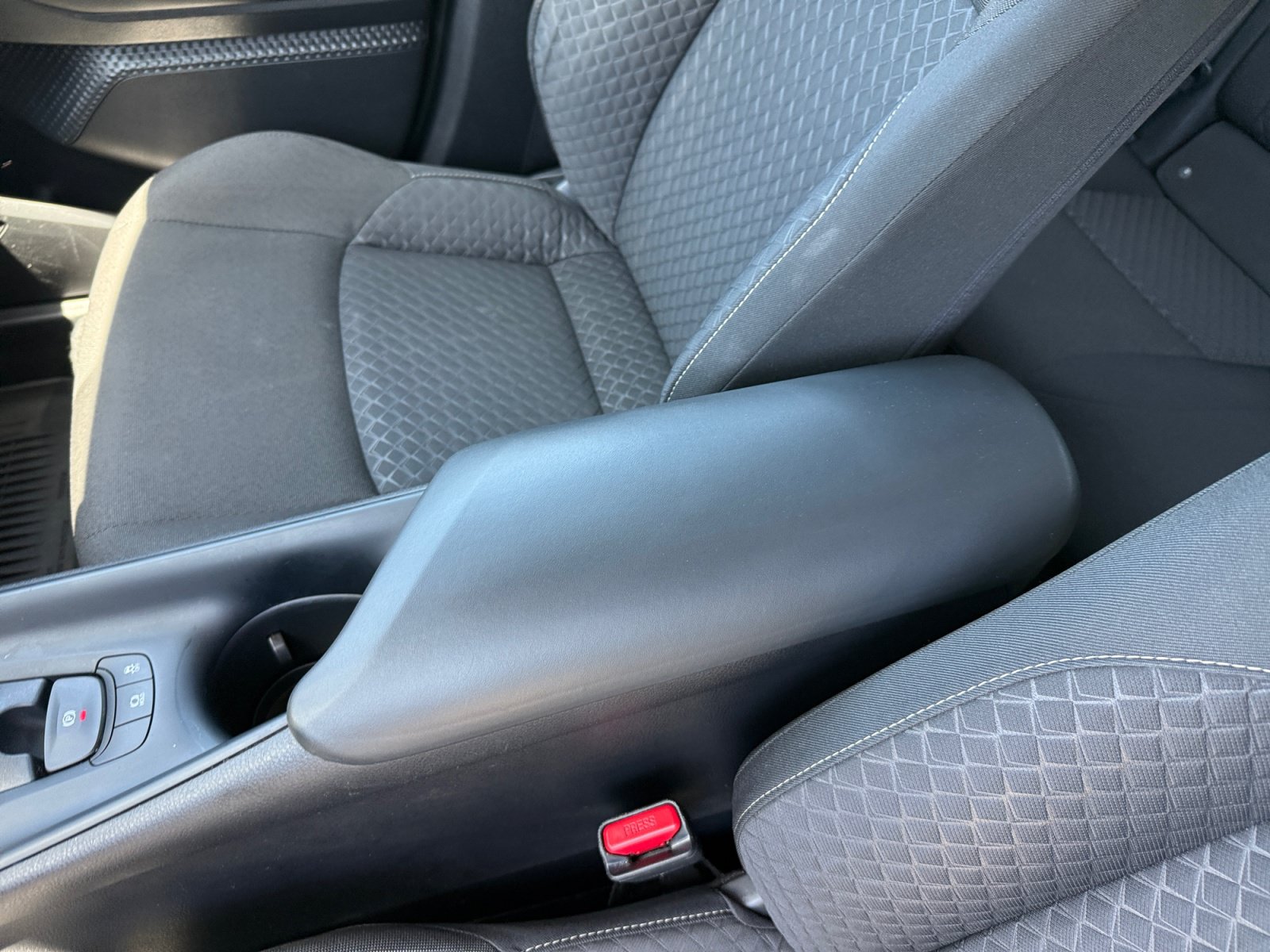 Used 2021 Toyota C-HR LE FWD image 14