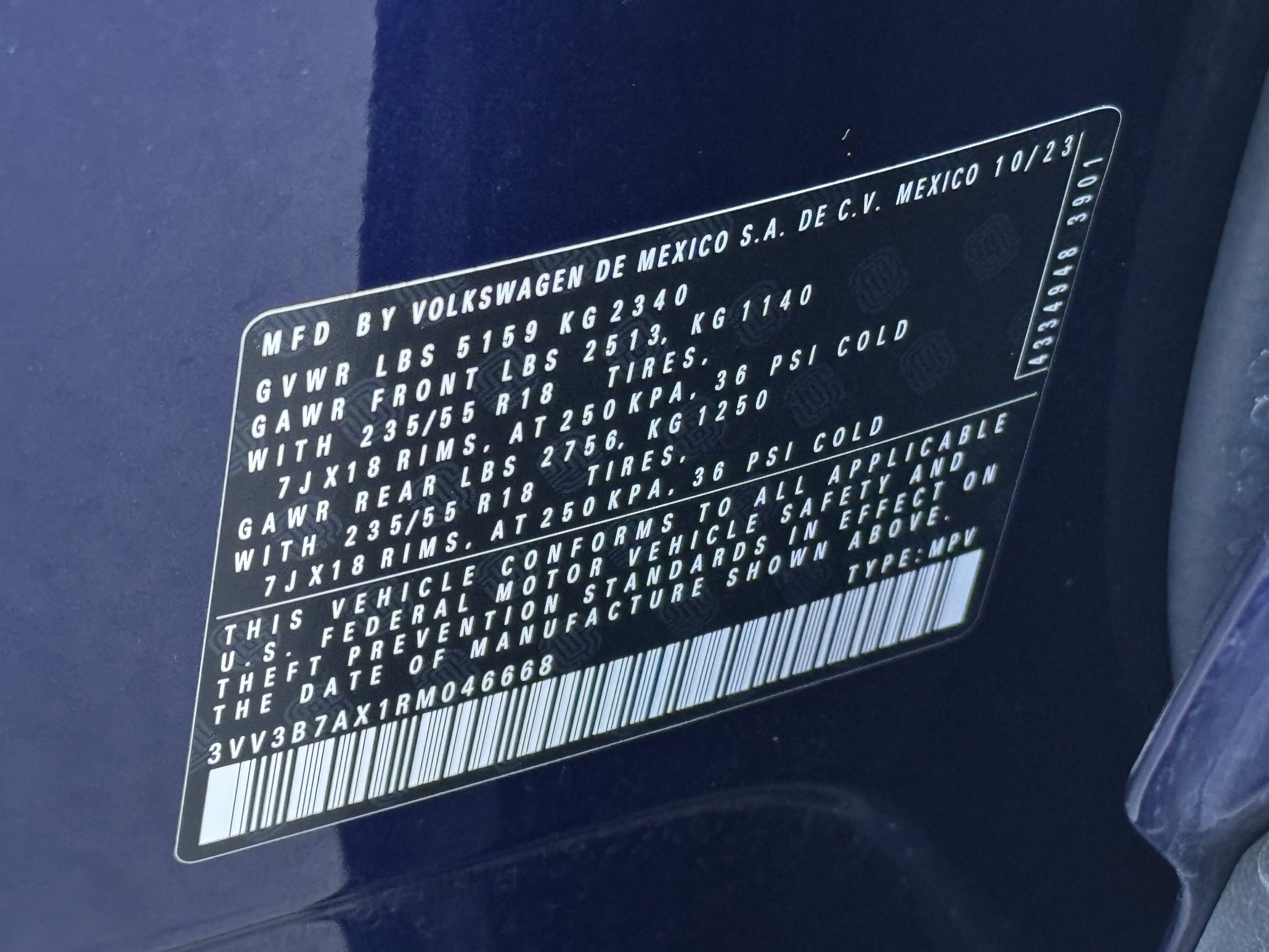 Certified 2024 Volkswagen Tiguan SE FWD image 41