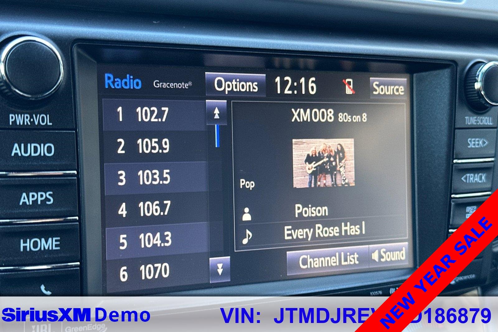 Used 2018 Toyota RAV4 Limited image 29