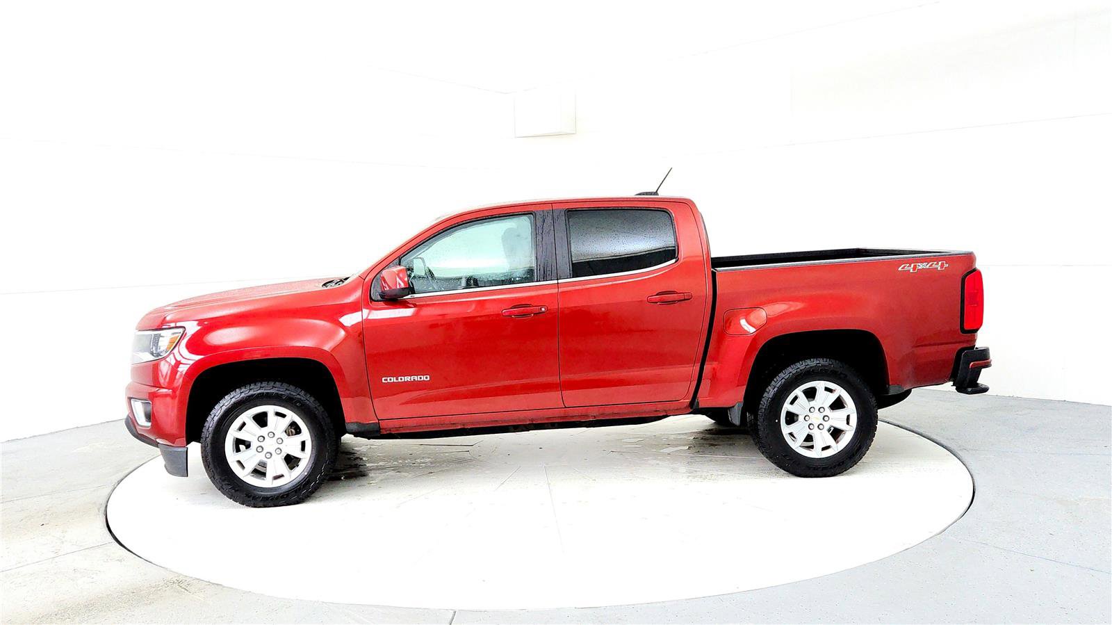 Used 2016 Chevrolet Colorado LT w/ LT Convenience Package image 3