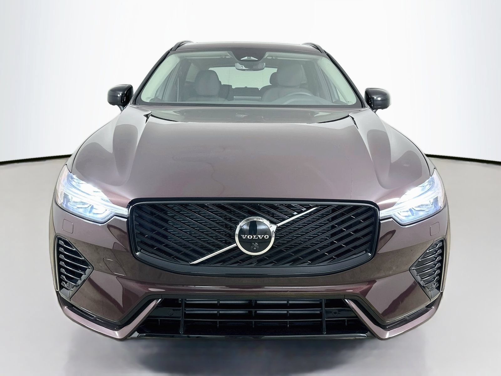New 2026 Volvo XC60 T8 Plus w/ Protection Package Premier AWD/4WD image 2