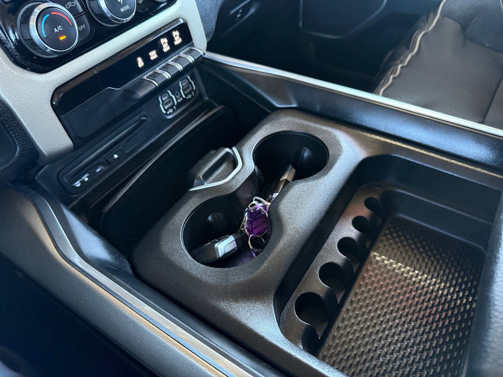 Used 2019 RAM 1500 Laramie RWD image 20