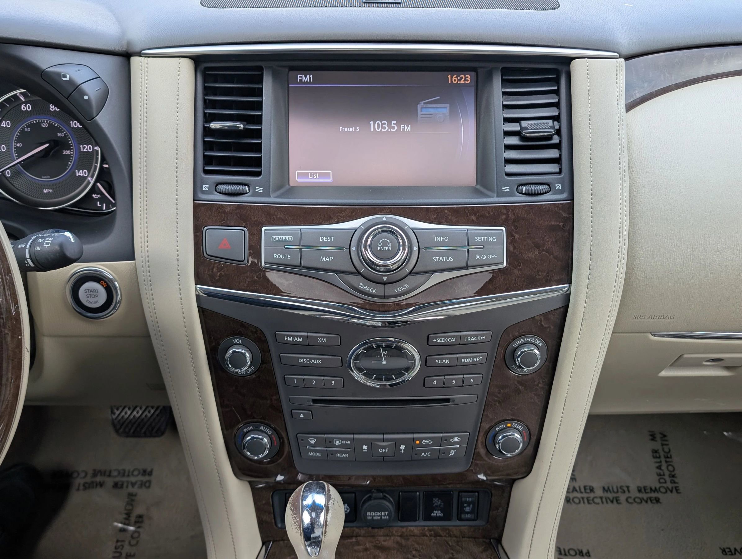 Used 2016 INFINITI QX80 Sport Utility 4D w/ Driver's Assistance Package image 30