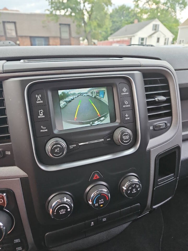 Used 2016 RAM 1500 Express AWD/4WD image 23