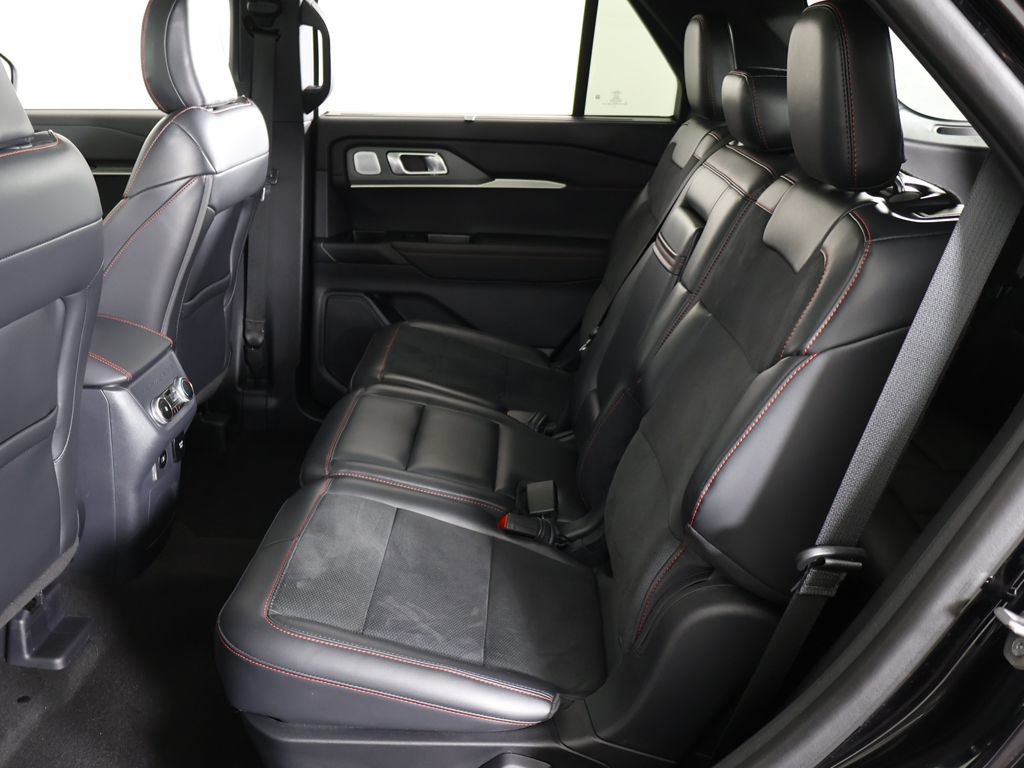 Used 2025 Ford Explorer ST AWD/4WD image 42