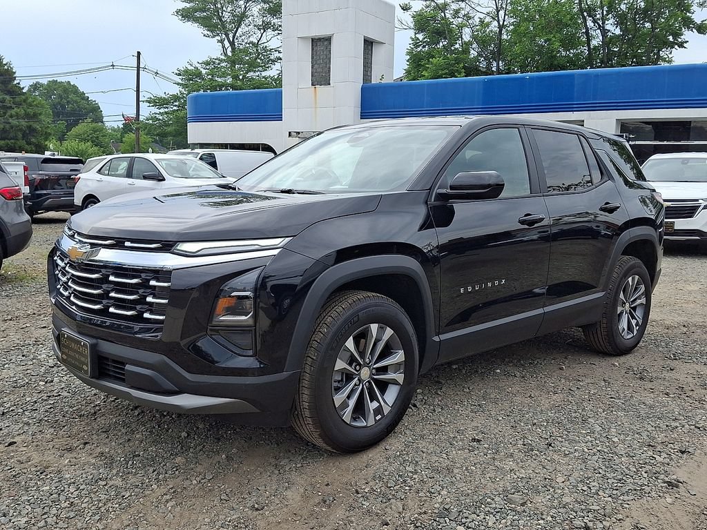 Used 2026 Chevrolet Equinox LT w/ Convenience Package II AWD/4WD image 3