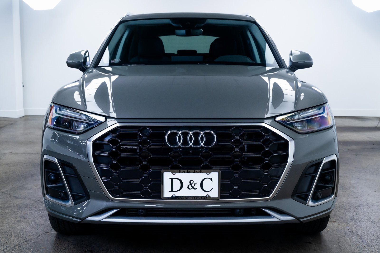 Used 2025 Audi Q5 e Premium Plus image 2