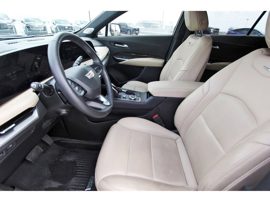 Certified 2024 Cadillac XT4 Premium Luxury w/ Technology Package image 6