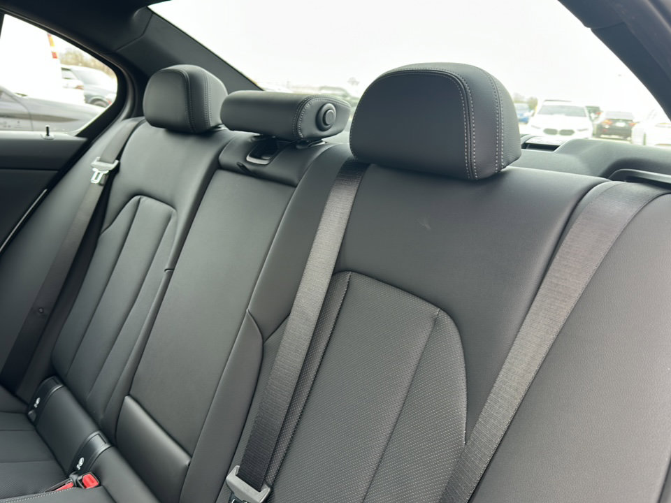 New 2026 BMW 330i Sedan w/ M Sport Package image 17
