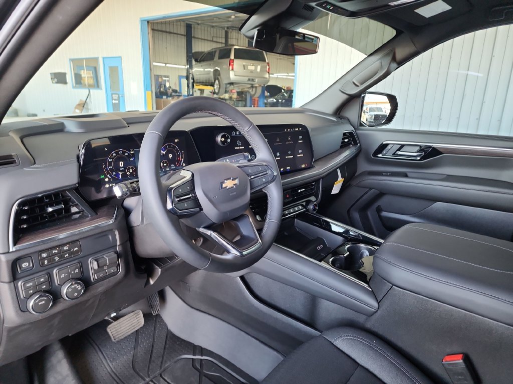Used 2026 Chevrolet Tahoe LS w/ LPO, Dark Essentials Package AWD/4WD image 13