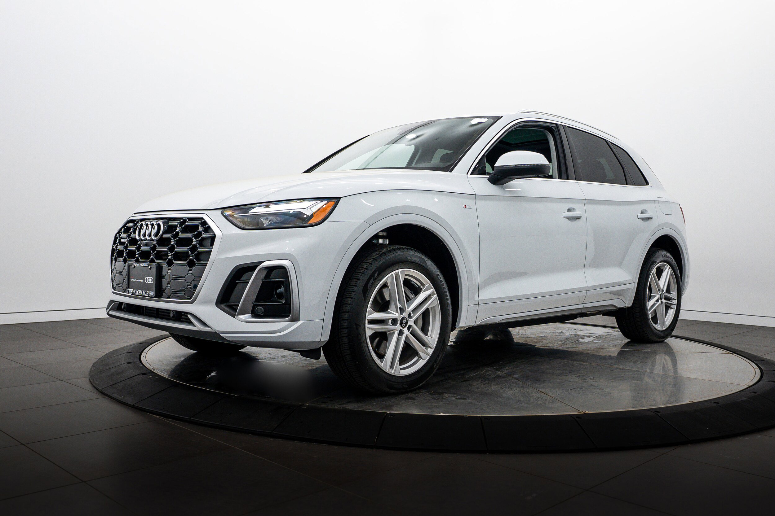Certified 2024 Audi Q5 e Premium Plus AWD/4WD image 7