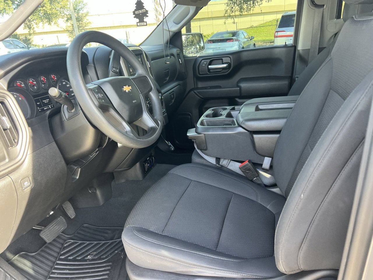 Used 2021 Chevrolet Silverado 1500 Custom RWD image 3