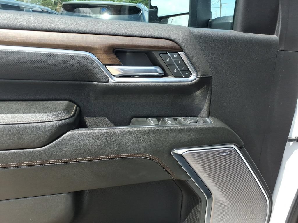 Used 2024 Chevrolet Silverado 2500 High Country w/ High Country Premium Package AWD/4WD image 19