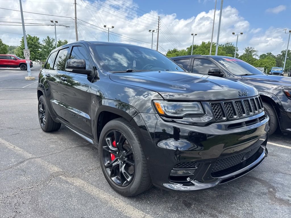 Used 2021 Jeep Grand Cherokee SRT w/ Trailer Tow Group IV AWD/4WD image 17