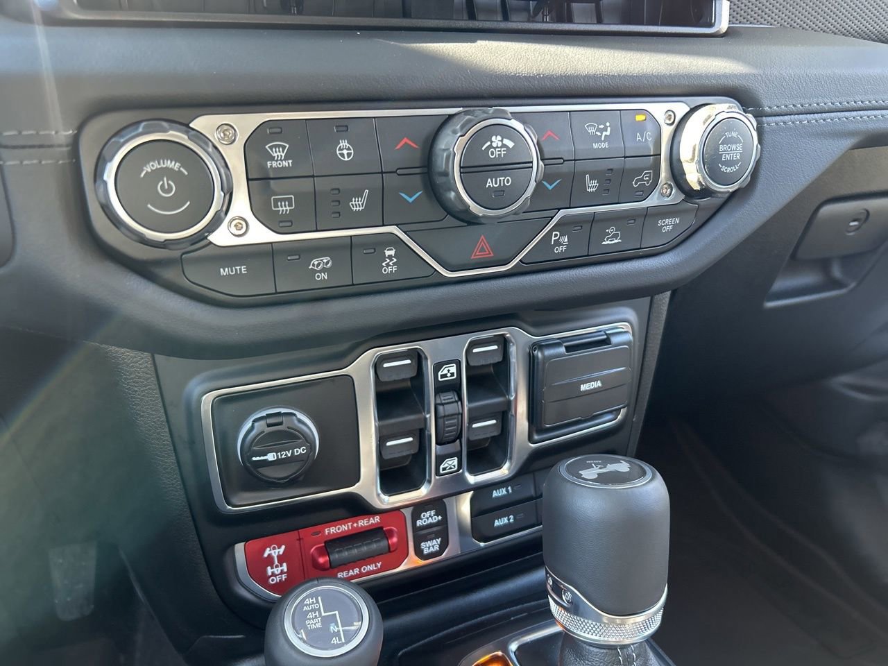 New 2026 Jeep Wrangler Unlimited Rubicon 392 image 17