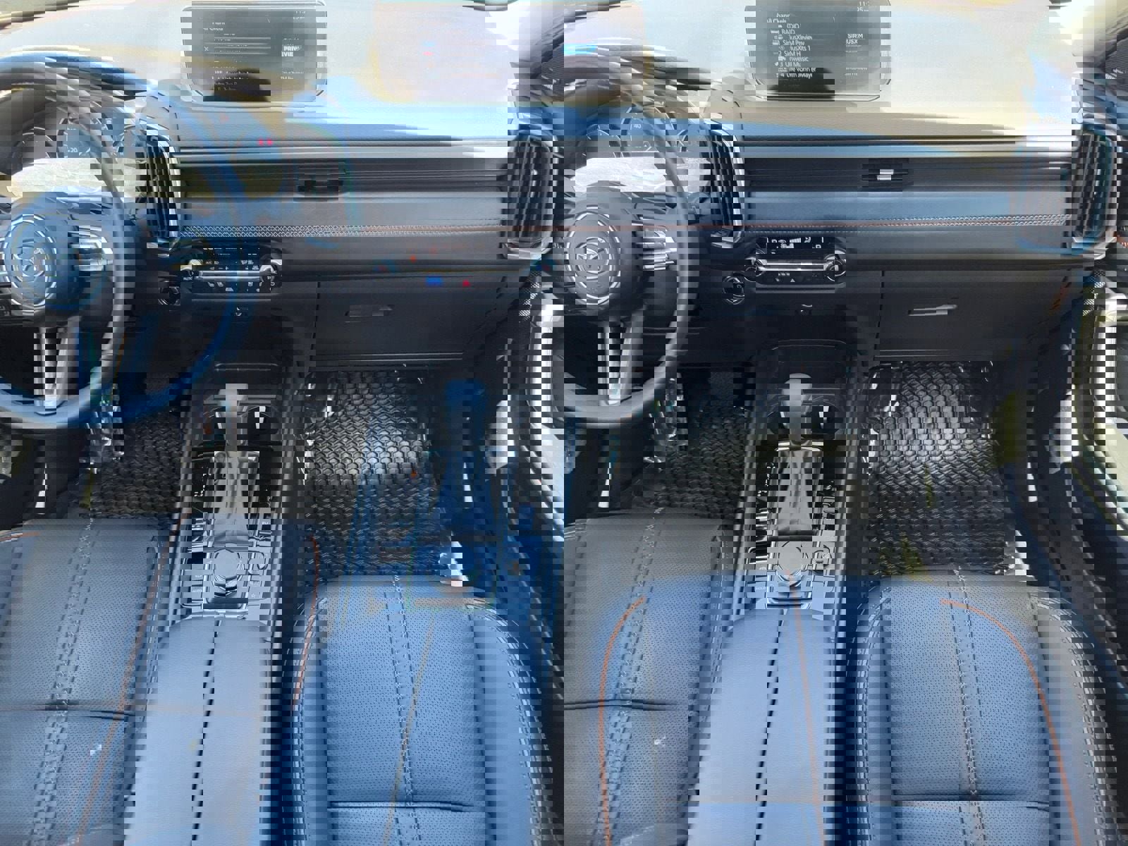 Used 2025 MAZDA CX-50 2.5 Hybrid w/ Premium Plus Pkg image 14