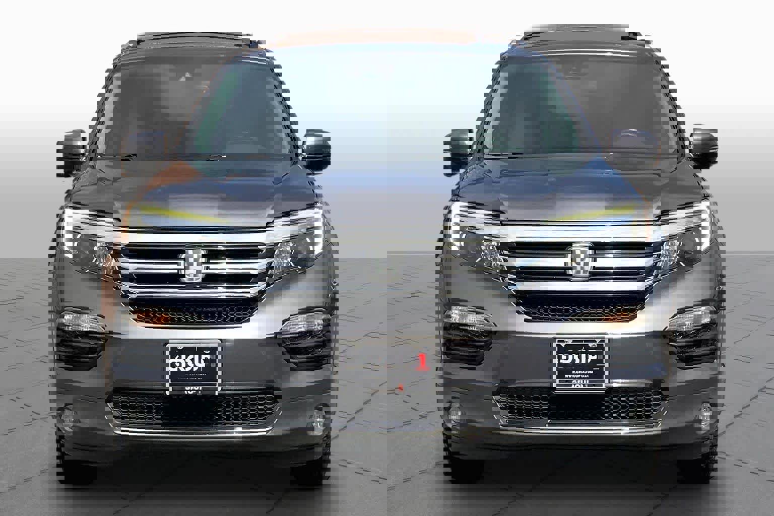 Used 2017 Honda Pilot Touring image 4