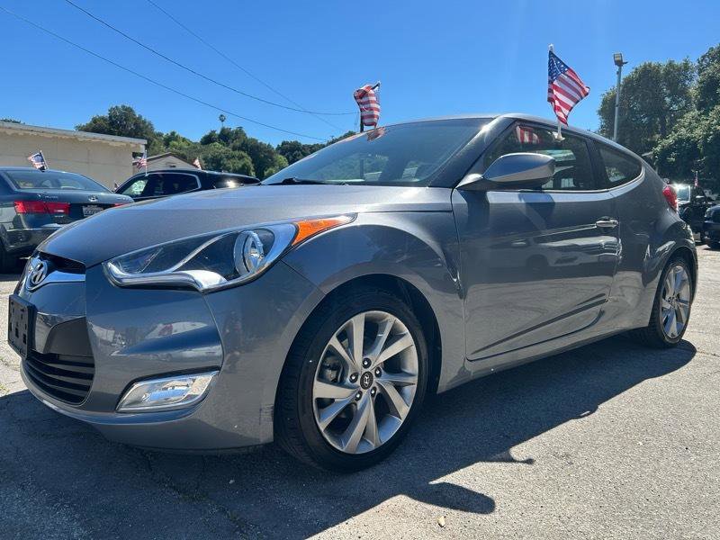 Used 2017 Hyundai Veloster 3dr Cpe Auto image 1