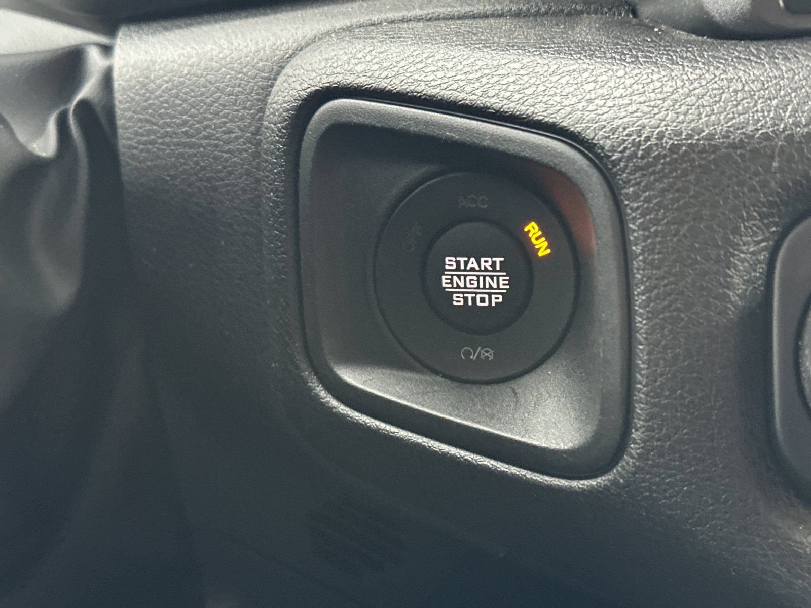 Used 2026 Jeep Wrangler Sport AWD/4WD image 21